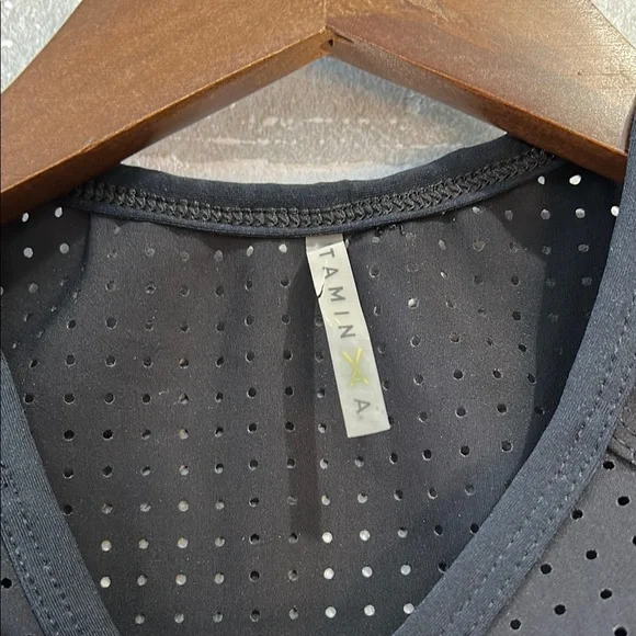 Vitamin A Black Muscle Tee Crop Top Swimwear - Picture 3 of 5